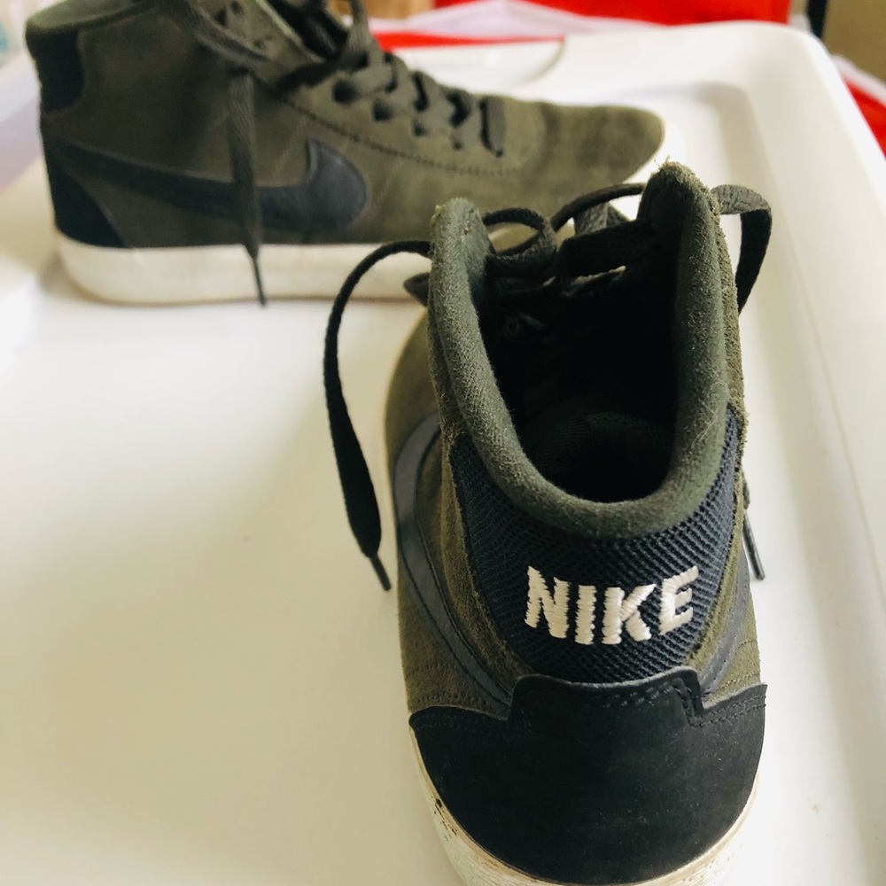 Size 8 (US) Nike High Tops - suede
